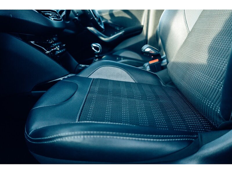 Peugeot 1.2 PureTech Allure SUV 5dr Petrol Manual Euro 6 (s/s) (130 ps)