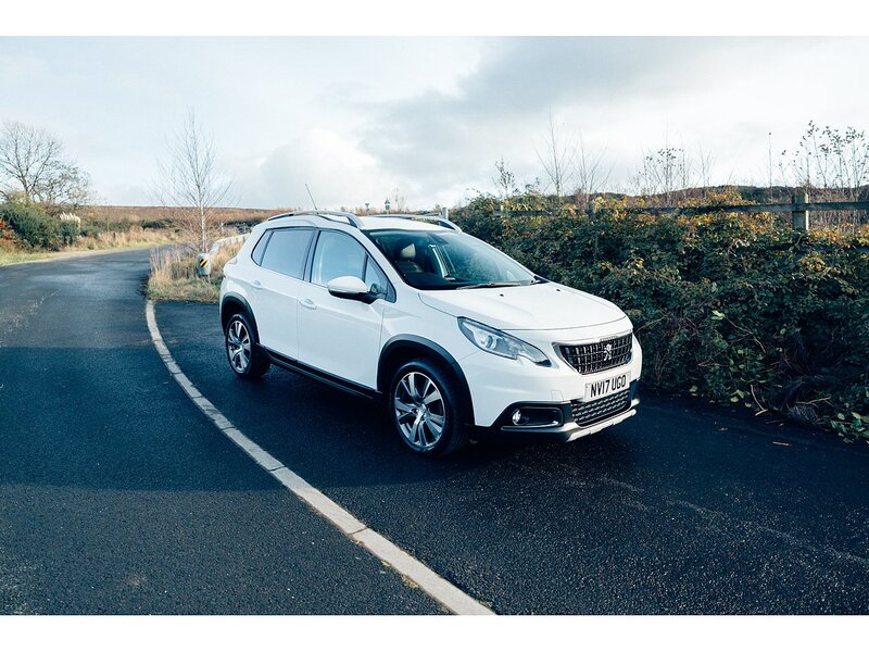 Peugeot 1.2 PureTech Allure SUV 5dr Petrol Manual Euro 6 (s/s) (130 ps)