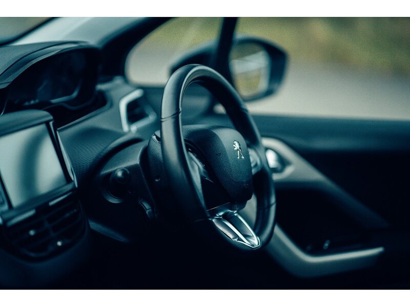 Peugeot 1.2 PureTech Urban Cross SUV 5dr Petrol Manual Euro 6 (s/s) (110 ps)