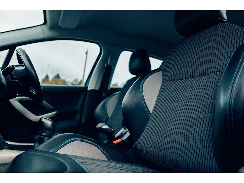 Peugeot 1.2 PureTech Urban Cross SUV 5dr Petrol Manual Euro 6 (s/s) (110 ps)