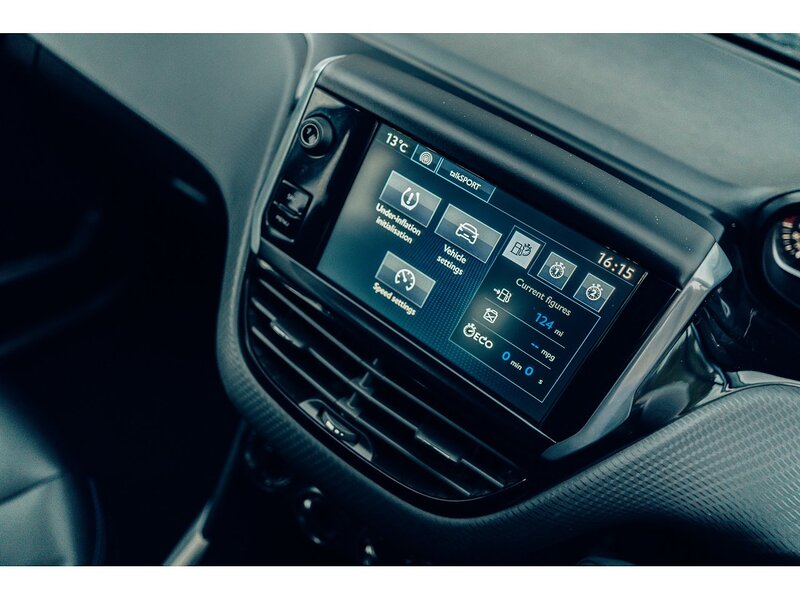 Peugeot 1.2 PureTech Urban Cross SUV 5dr Petrol Manual Euro 6 (s/s) (110 ps)