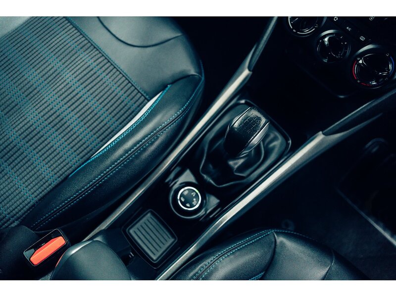 Peugeot 1.2 PureTech Urban Cross SUV 5dr Petrol Manual Euro 6 (s/s) (110 ps)