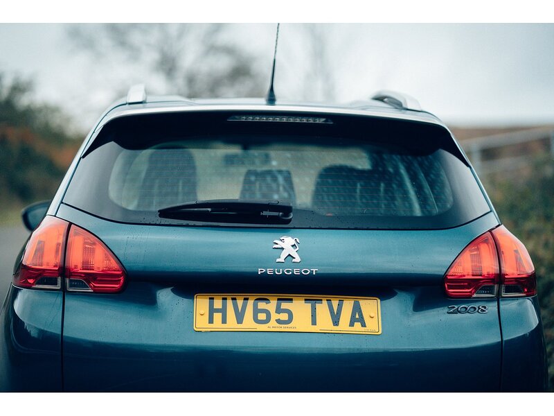 Peugeot 1.2 PureTech Urban Cross SUV 5dr Petrol Manual Euro 6 (s/s) (110 ps)