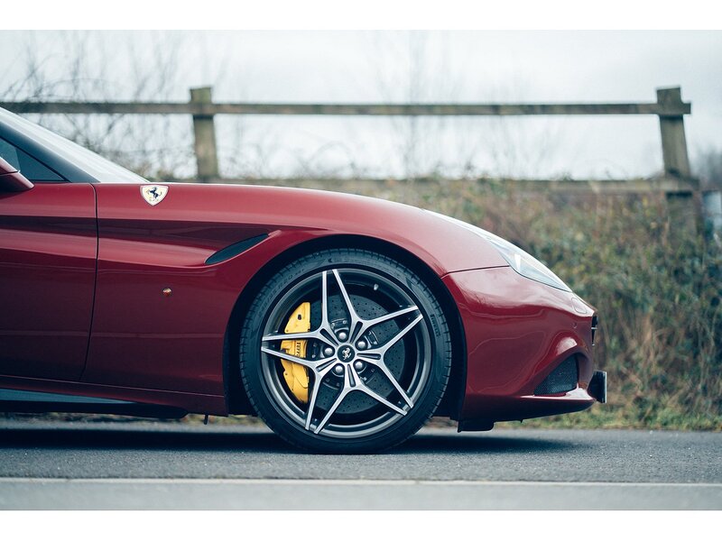 Ferrari 3.8 V8 T Convertible 2dr Petrol F1 DCT Euro 6 (560 ps)