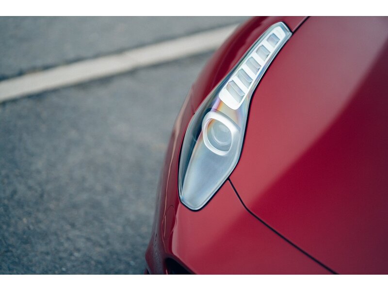 Ferrari 3.8 V8 T Convertible 2dr Petrol F1 DCT Euro 6 (560 ps)