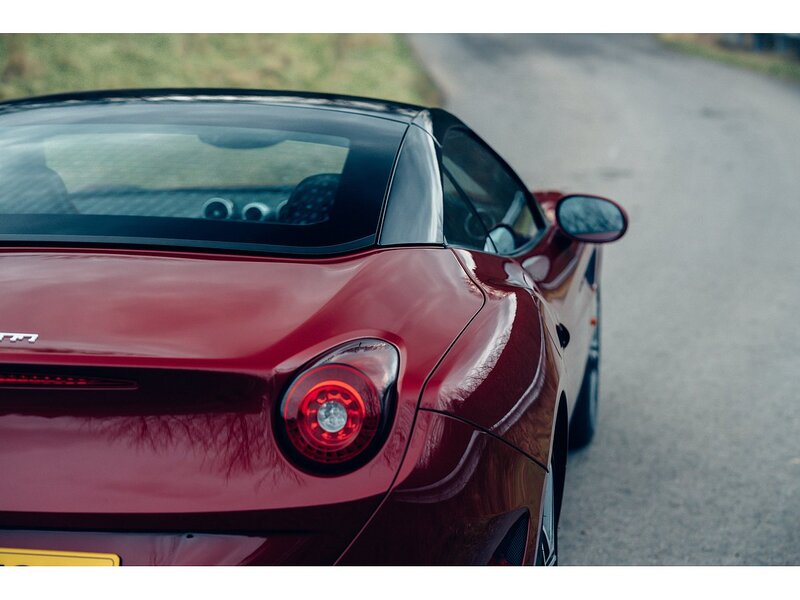 Ferrari 3.8 V8 T Convertible 2dr Petrol F1 DCT Euro 6 (560 ps)