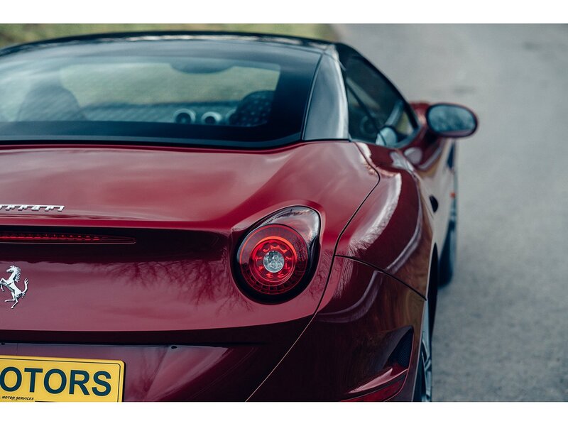 Ferrari 3.8 V8 T Convertible 2dr Petrol F1 DCT Euro 6 (560 ps)