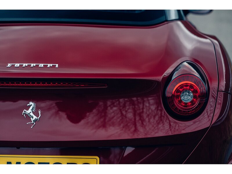 Ferrari 3.8 V8 T Convertible 2dr Petrol F1 DCT Euro 6 (560 ps)