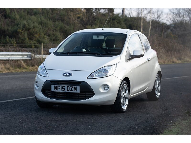Ford 1.2 Titanium Hatchback 3dr Petrol Manual Euro 5 (69 ps)