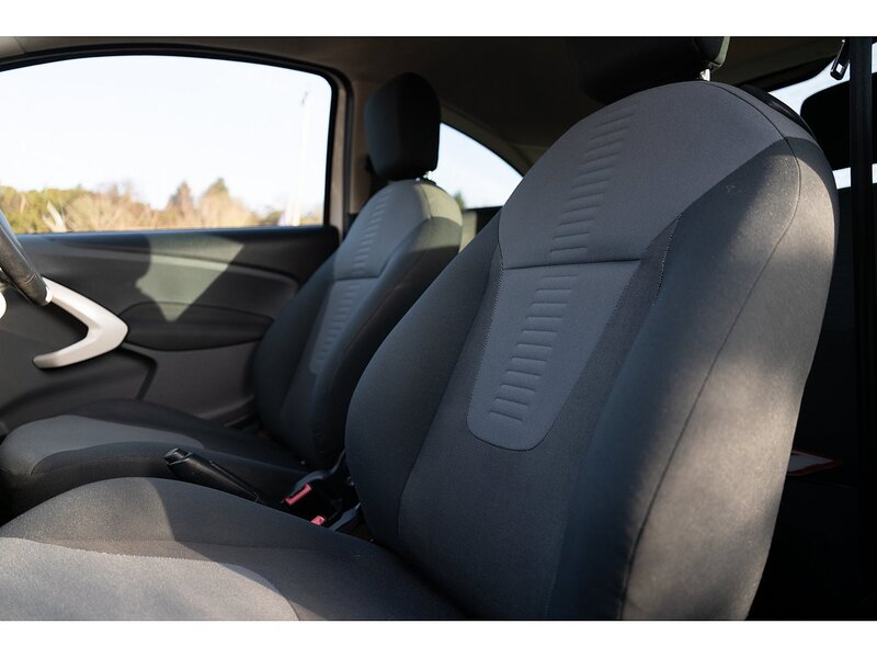 Ford 1.2 Titanium Hatchback 3dr Petrol Manual Euro 5 (69 ps)