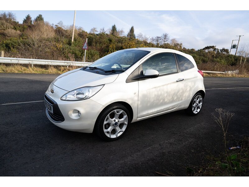Ford 1.2 Titanium Hatchback 3dr Petrol Manual Euro 5 (69 ps)