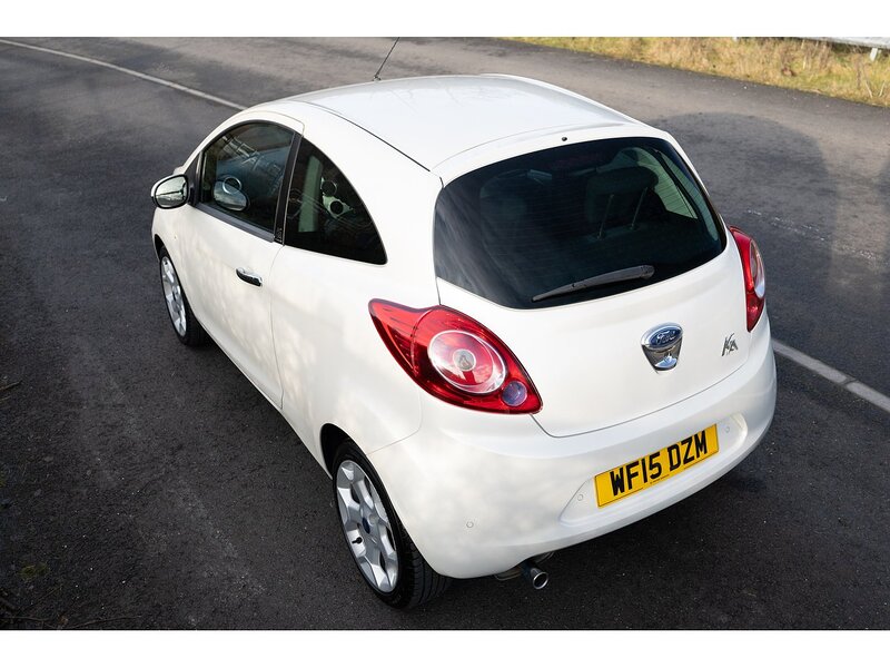 Ford 1.2 Titanium Hatchback 3dr Petrol Manual Euro 5 (69 ps)