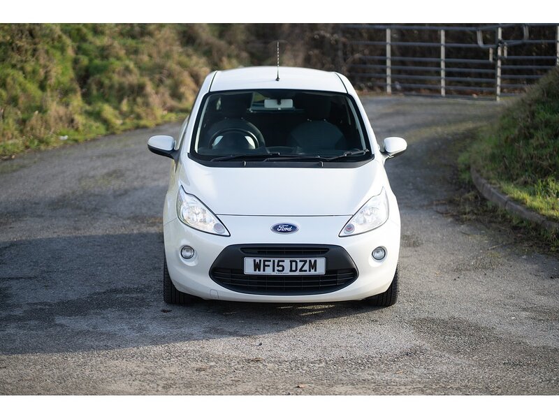 Ford 1.2 Titanium Hatchback 3dr Petrol Manual Euro 5 (69 ps)