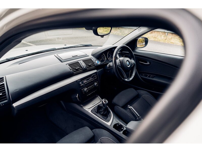 BMW 2.0 118d Sport Hatchback 5dr Diesel Manual Euro 5 (143 ps)