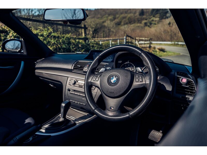 BMW 2.0 123d SE Convertible 2dr Diesel Steptronic Euro 4 (204 ps)