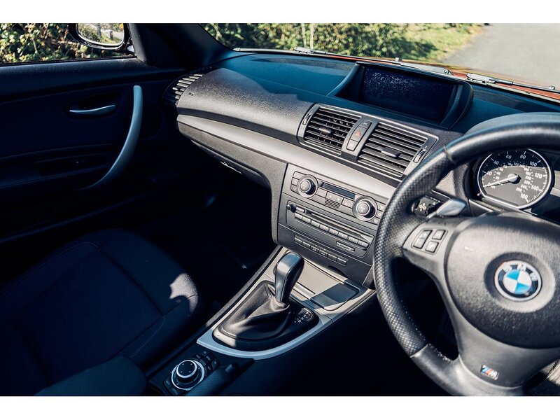 BMW 2.0 123d SE Convertible 2dr Diesel Steptronic Euro 4 (204 ps)