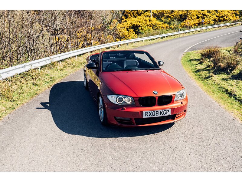 BMW 2.0 123d SE Convertible 2dr Diesel Steptronic Euro 4 (204 ps)
