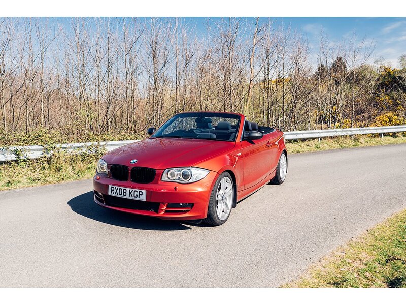 BMW 2.0 123d SE Convertible 2dr Diesel Steptronic Euro 4 (204 ps)