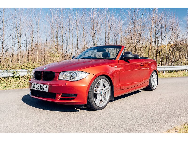BMW 2.0 123d SE Convertible 2dr Diesel Steptronic Euro 4 (204 ps)