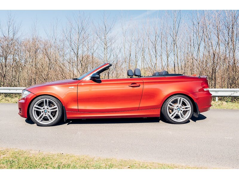 BMW 2.0 123d SE Convertible 2dr Diesel Steptronic Euro 4 (204 ps)