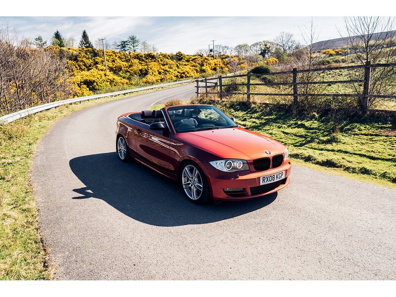 BMW 2.0 123d SE Convertible 2dr Diesel Steptronic Euro 4 (204 ps)