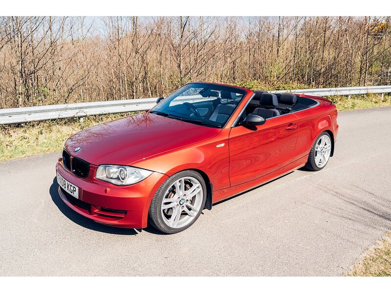 BMW 2.0 123d SE Convertible 2dr Diesel Steptronic Euro 4 (204 ps)