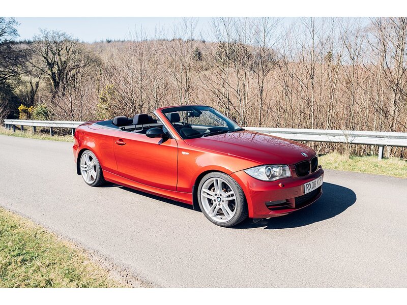 BMW 2.0 123d SE Convertible 2dr Diesel Steptronic Euro 4 (204 ps)