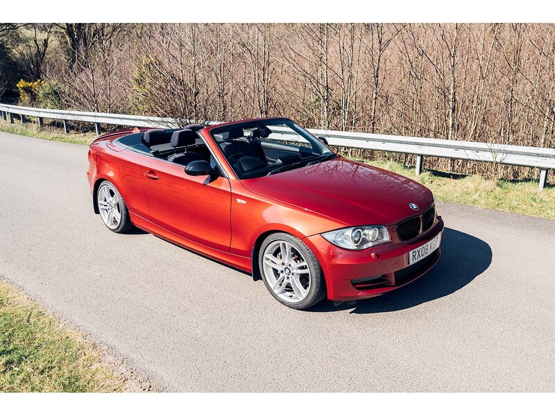 BMW 2.0 123d SE Convertible 2dr Diesel Steptronic Euro 4 (204 ps)