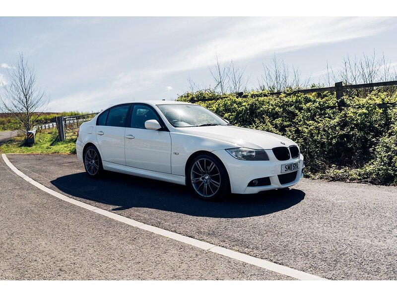 BMW 2.0 318i Sport Plus Edition Saloon 4dr Petrol Manual Euro 5 (s/s) (143 ps)