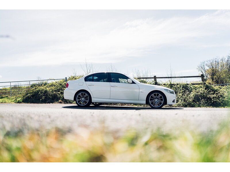 BMW 2.0 318i Sport Plus Edition Saloon 4dr Petrol Manual Euro 5 (s/s) (143 ps)