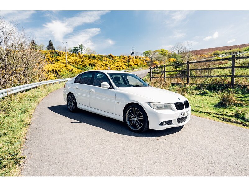 BMW 2.0 318i Sport Plus Edition Saloon 4dr Petrol Manual Euro 5 (s/s) (143 ps)