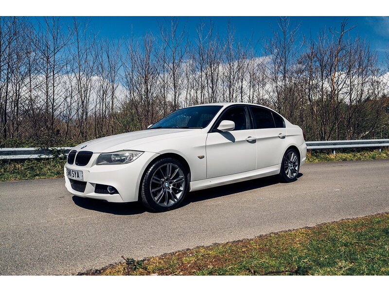 BMW 2.0 318i Sport Plus Edition Saloon 4dr Petrol Manual Euro 5 (s/s) (143 ps)