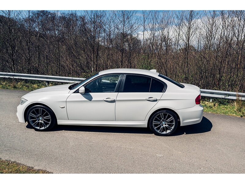 BMW 2.0 318i Sport Plus Edition Saloon 4dr Petrol Manual Euro 5 (s/s) (143 ps)