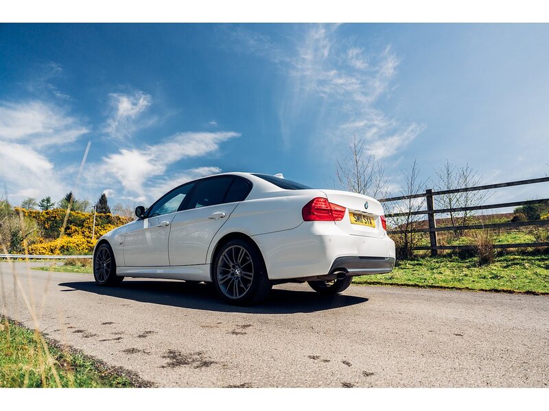 BMW 2.0 318i Sport Plus Edition Saloon 4dr Petrol Manual Euro 5 (s/s) (143 ps)