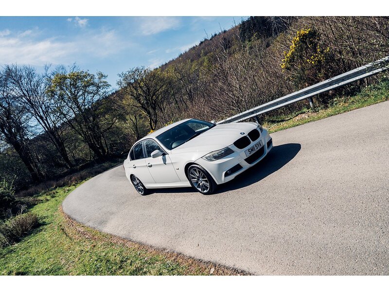 BMW 2.0 318i Sport Plus Edition Saloon 4dr Petrol Manual Euro 5 (s/s) (143 ps)