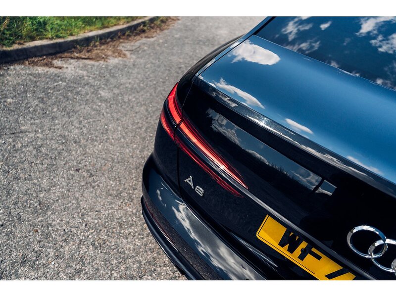 Audi 2.0 TDI 40 Black Edition Saloon 4dr Diesel S Tronic Euro 6 (s/s) (204 ps)