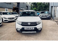 0.9 TCe Essential Hatchback 5dr Petrol Manual Euro 6 (s/s) (90 ps)