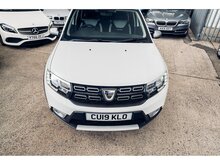 0.9 TCe Essential Hatchback 5dr Petrol Manual Euro 6 (s/s) (90 ps)