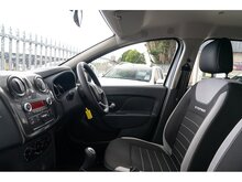 0.9 TCe Essential Hatchback 5dr Petrol Manual Euro 6 (s/s) (90 ps)