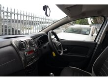 0.9 TCe Essential Hatchback 5dr Petrol Manual Euro 6 (s/s) (90 ps)