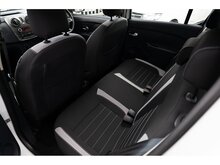 0.9 TCe Essential Hatchback 5dr Petrol Manual Euro 6 (s/s) (90 ps)