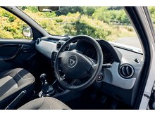 1.5 dCi Laureate SUV 5dr Diesel Manual Euro 5 (110 ps)