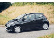 1.0 VVT-i x-play Hatchback 5dr Petrol Manual Euro 6 (71 ps)