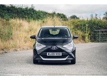 1.0 VVT-i x-play Hatchback 5dr Petrol Manual Euro 6 (71 ps)