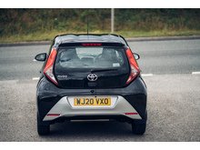 1.0 VVT-i x-play Hatchback 5dr Petrol Manual Euro 6 (71 ps)