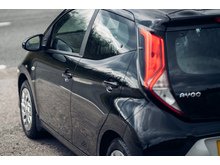1.0 VVT-i x-play Hatchback 5dr Petrol Manual Euro 6 (71 ps)