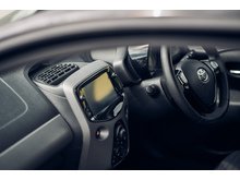 1.0 VVT-i x-play Hatchback 5dr Petrol Manual Euro 6 (71 ps)