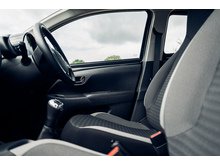 1.0 VVT-i x-play Hatchback 5dr Petrol Manual Euro 6 (71 ps)