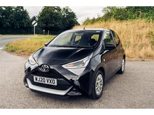 1.0 VVT-i x-play Hatchback 5dr Petrol Manual Euro 6 (71 ps)