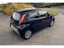 1.0 VVT-i x-play Hatchback 5dr Petrol Manual Euro 6 (71 ps)